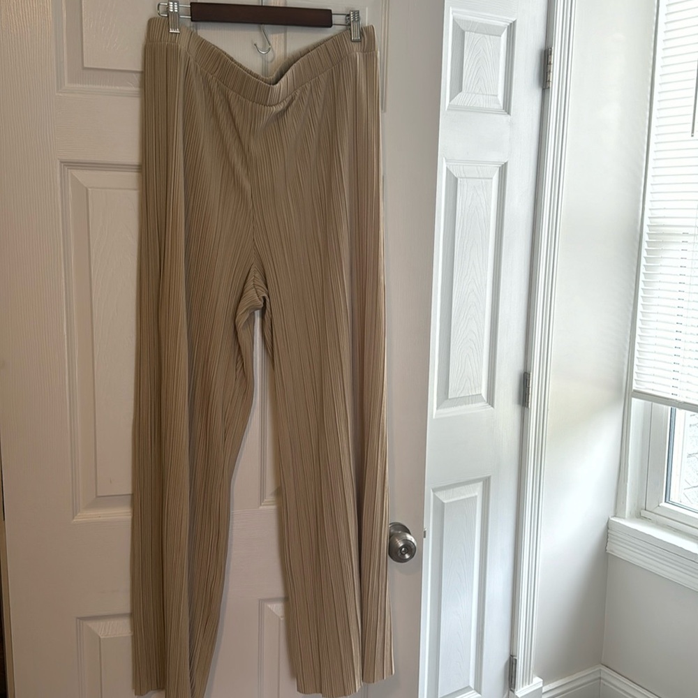 NWT plisse pants from primark